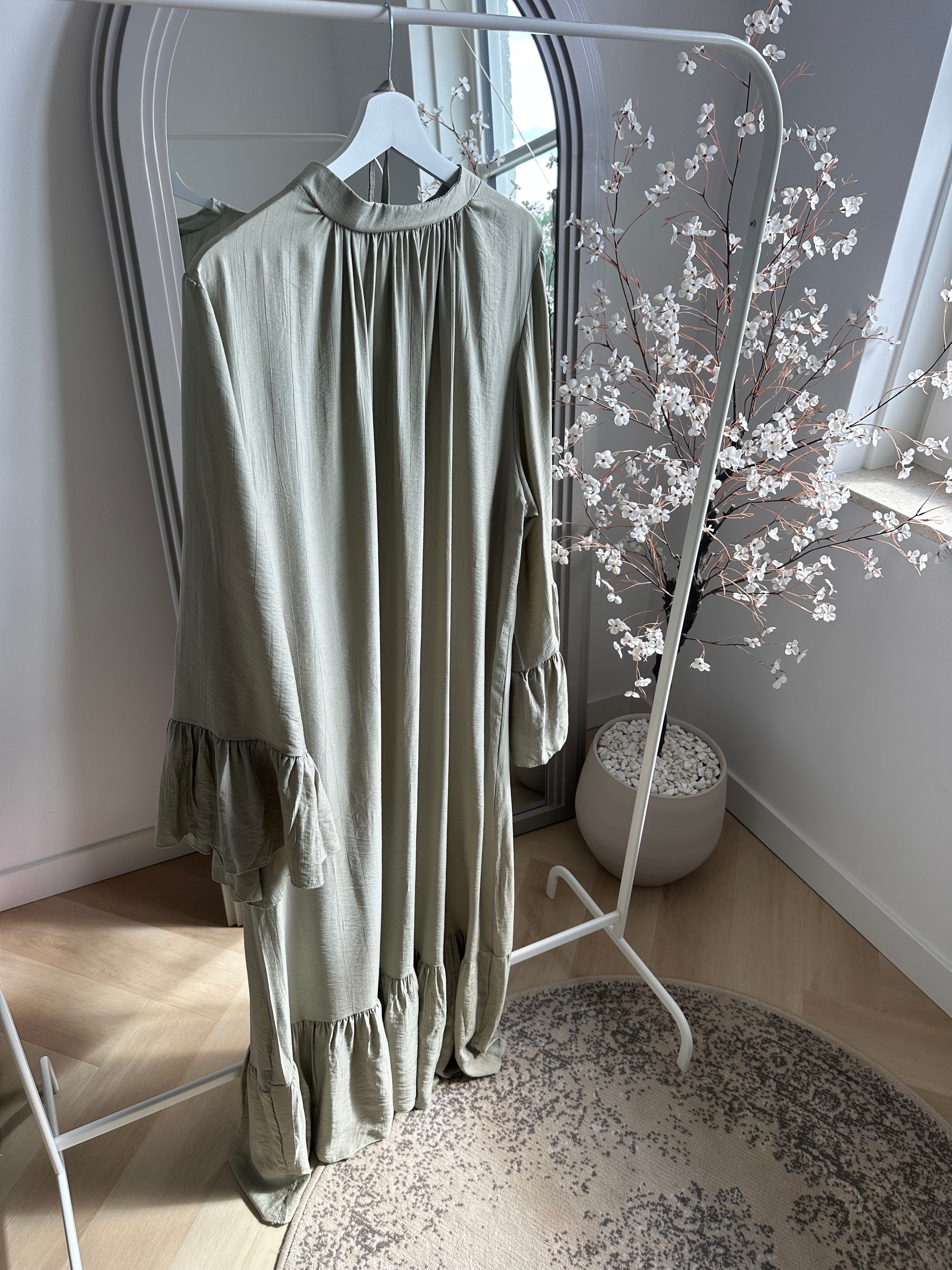 Mila dress | Sage green