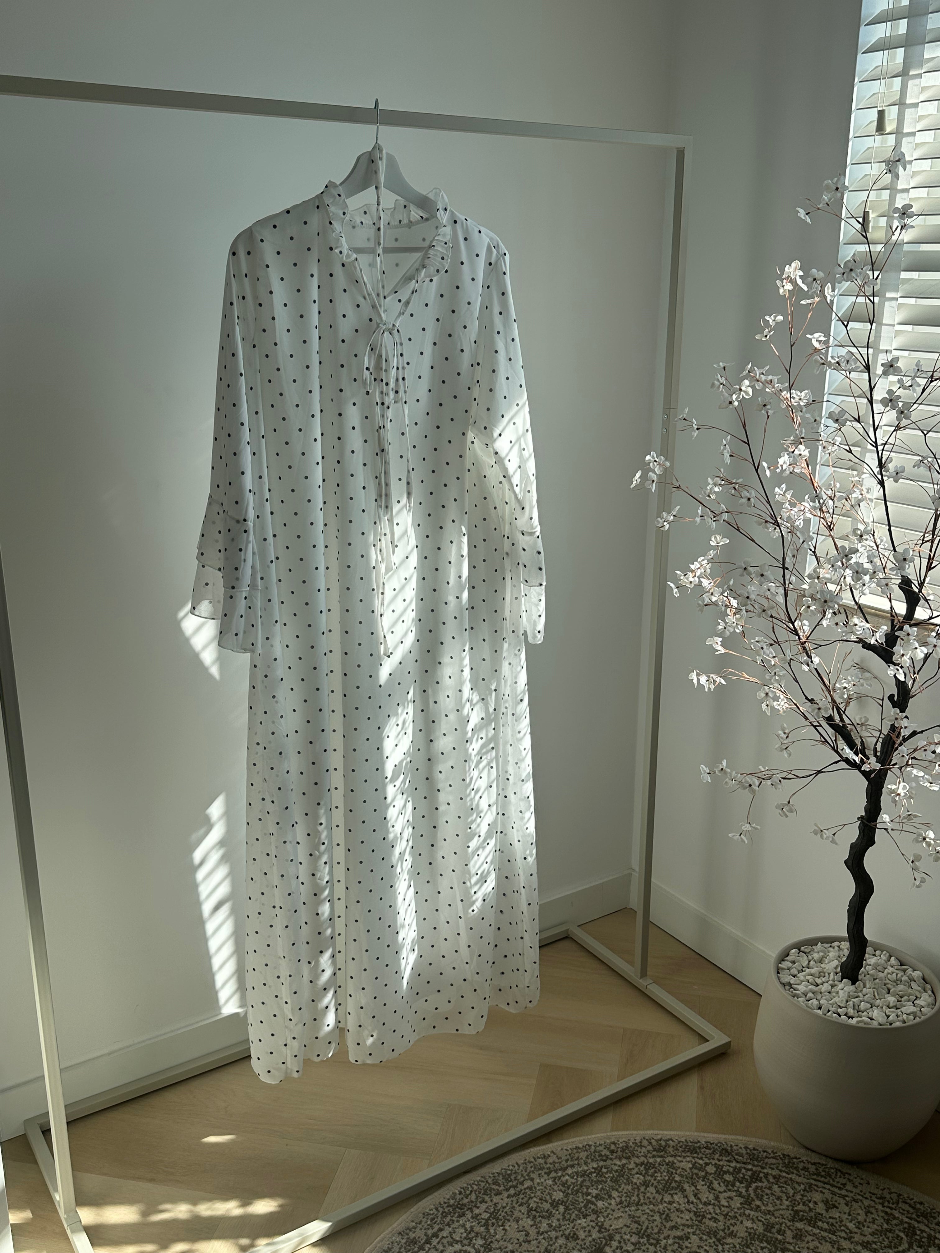 Lila dress | White